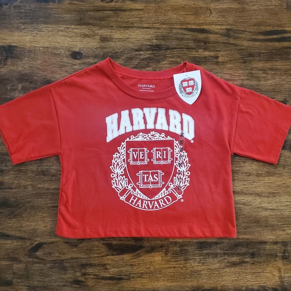 Harvard University Tops - NWT Harvard University Crimson‎ Law School Women's Cropped Red Shirt, Size 10/12